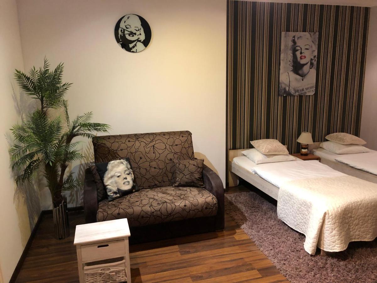 耶莱尼亚古拉Apartament Tipton公寓 外观 照片