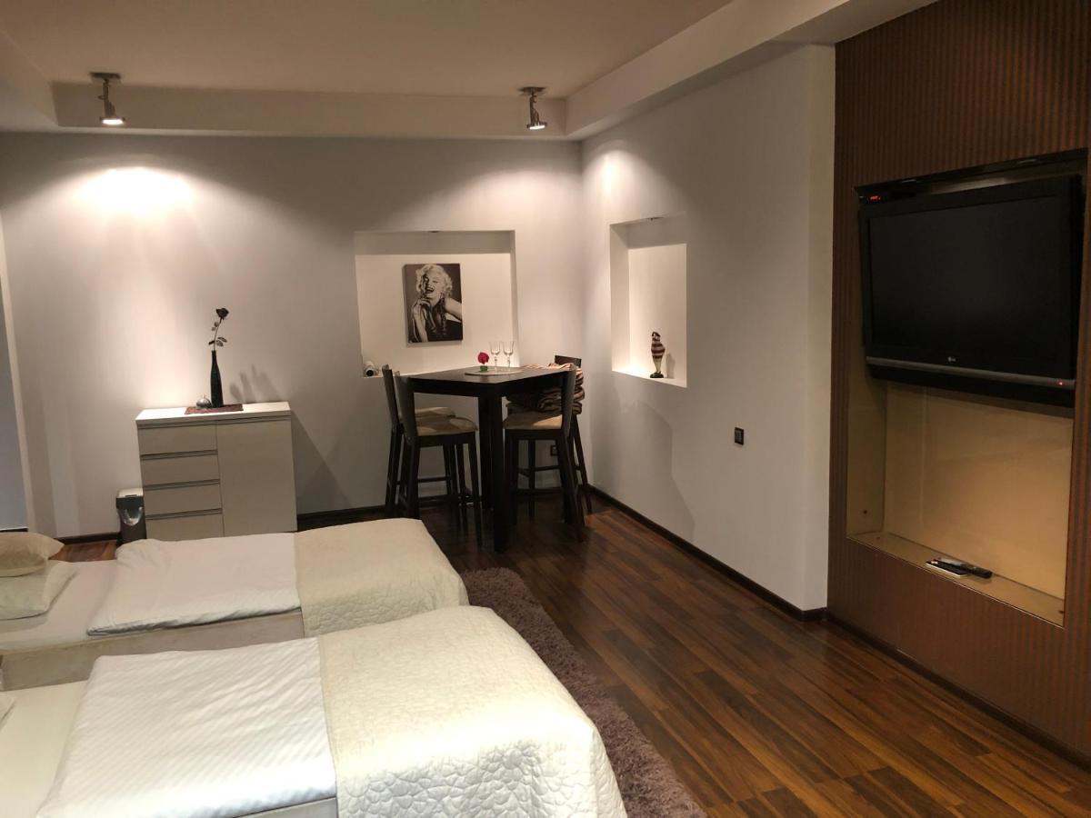 耶莱尼亚古拉Apartament Tipton公寓 外观 照片